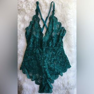 Yandy Midnight Infatuation Lace Romper Bodysuit Green Women’s Small/Medium